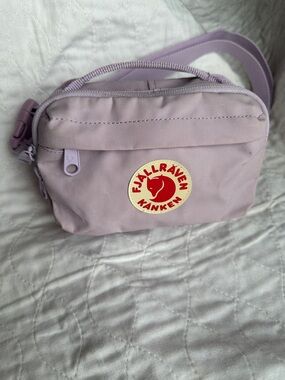 Fjallraven Kanken Hip Pack Mini Travel Pouch in Lavender